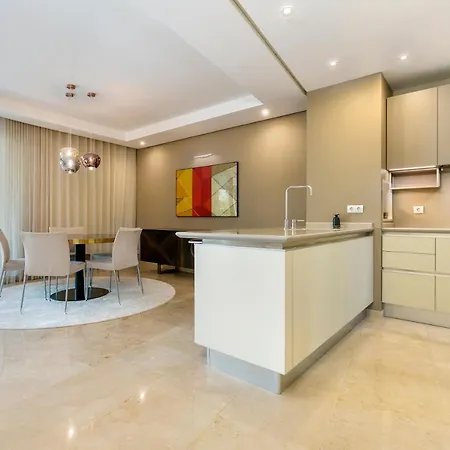 Апартаменты Luxorious Duplex *